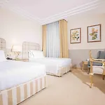 Golden Tower & Otel Floransa