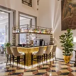 Otel Golden Tower & 5*
