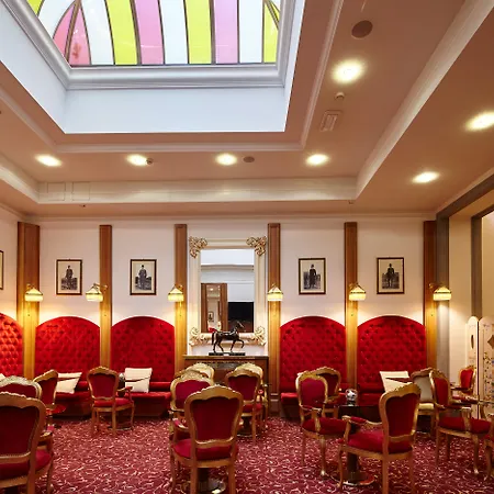 Hotel Golden Tower & 5*