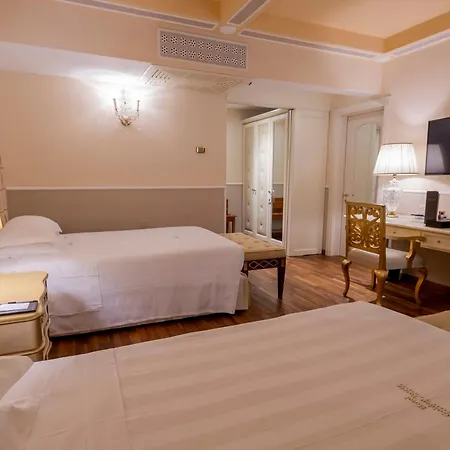 Hotel Golden Tower & Florence