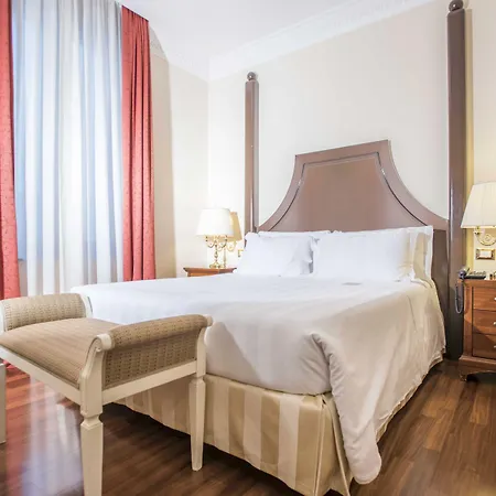 Golden Tower & Отель 5*