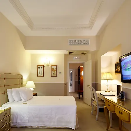 Golden Tower & Отель 5*