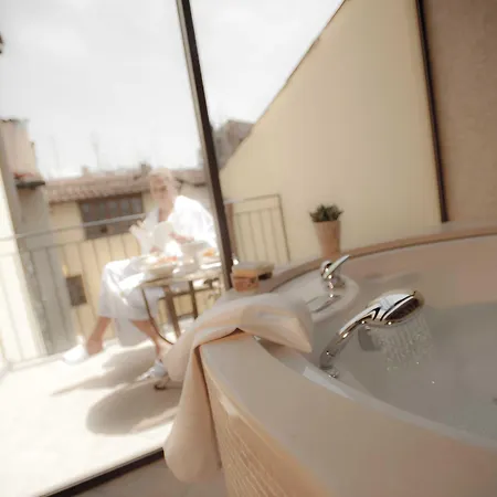 Golden Tower & Hotel Florence