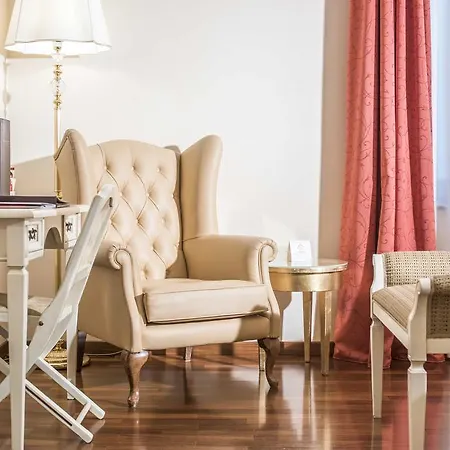 Hotel Golden Tower & Florence