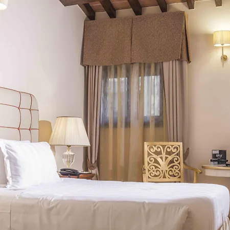 Hotel Golden Tower & 5*